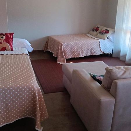 Albergue -Wifi- O Apartamento -No Wifi- Camino Santiago Porrino - En Pleno Centro - City Centre Eksteriør bilde