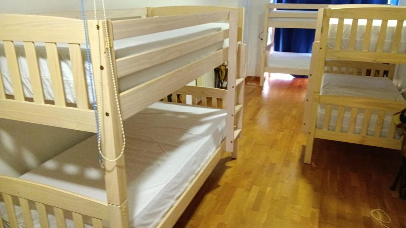 Albergue -Wifi- O Apartamento -No Wifi- Camino Santiago Porrino - En Pleno Centro - City Centre Eksteriør bilde
