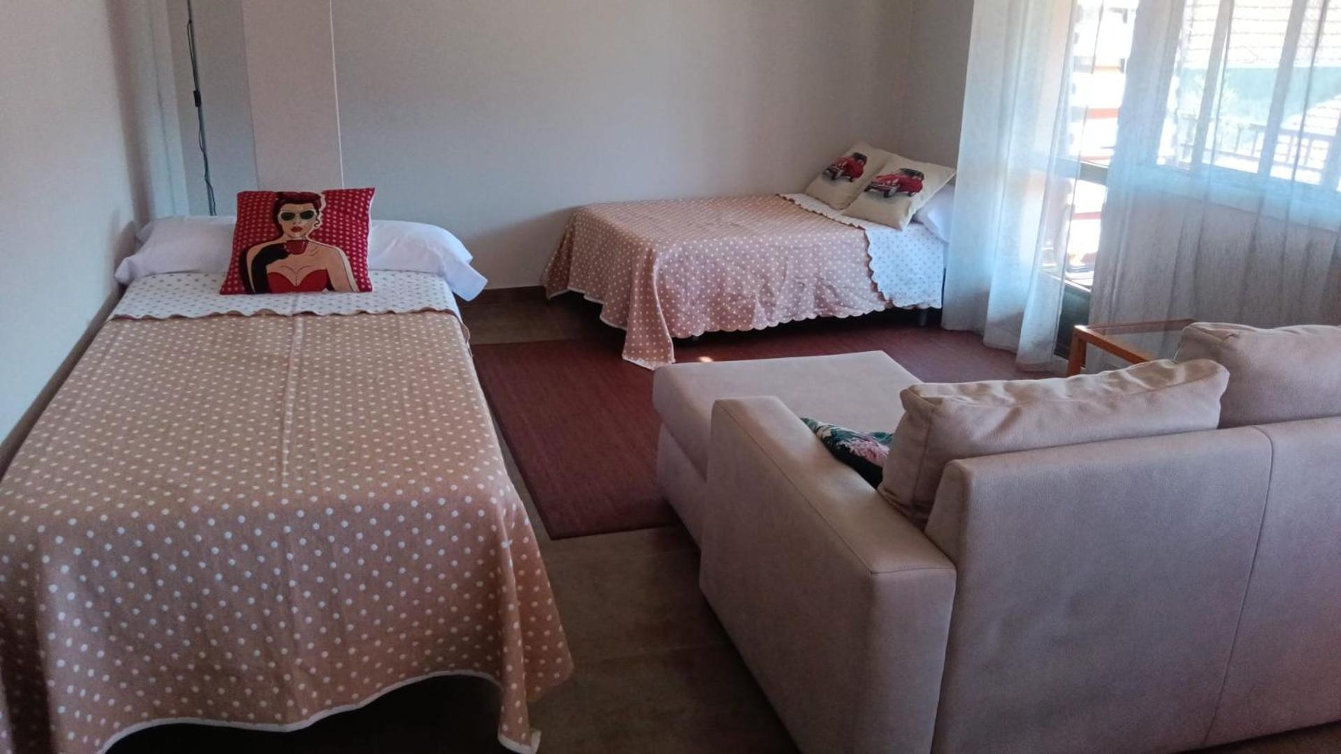 Albergue -Wifi- O Apartamento -No Wifi- Camino Santiago Porrino - En Pleno Centro - City Centre Eksteriør bilde